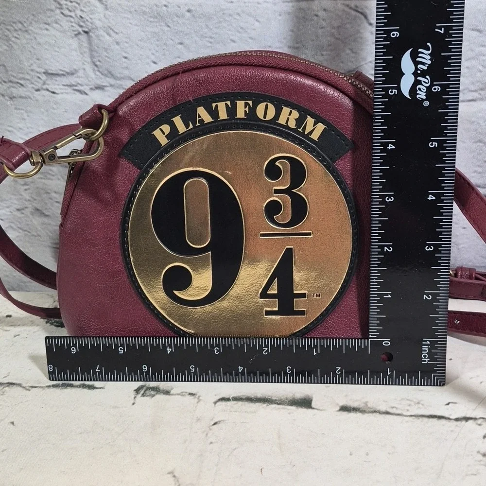 Harry Potter Hogwarts Express Platform 9 3/4 Purse Vegan Leather‎ Dome Crossbody